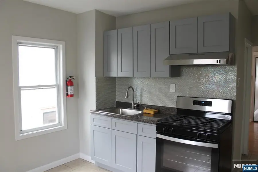 232 Sherman Avenue, Newark, NJ 07114 - Image #3