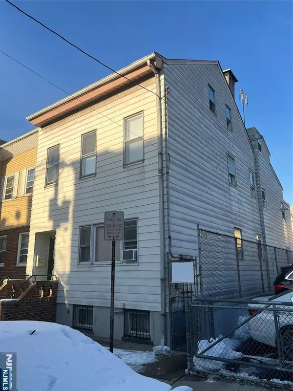 195 Walnut Street, Newark, NJ 07105