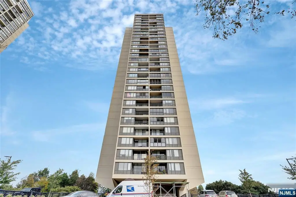 5 Horizon Road 403, Fort Lee, NJ 07024 - Image #1