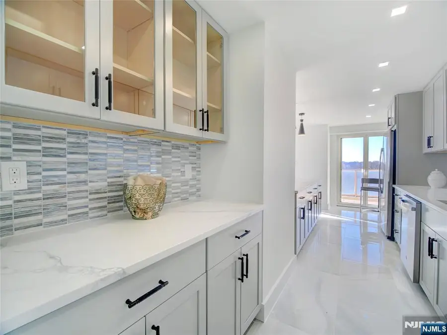 377 S Harrison Street 9L, East Orange, NJ 07018 - Image #2