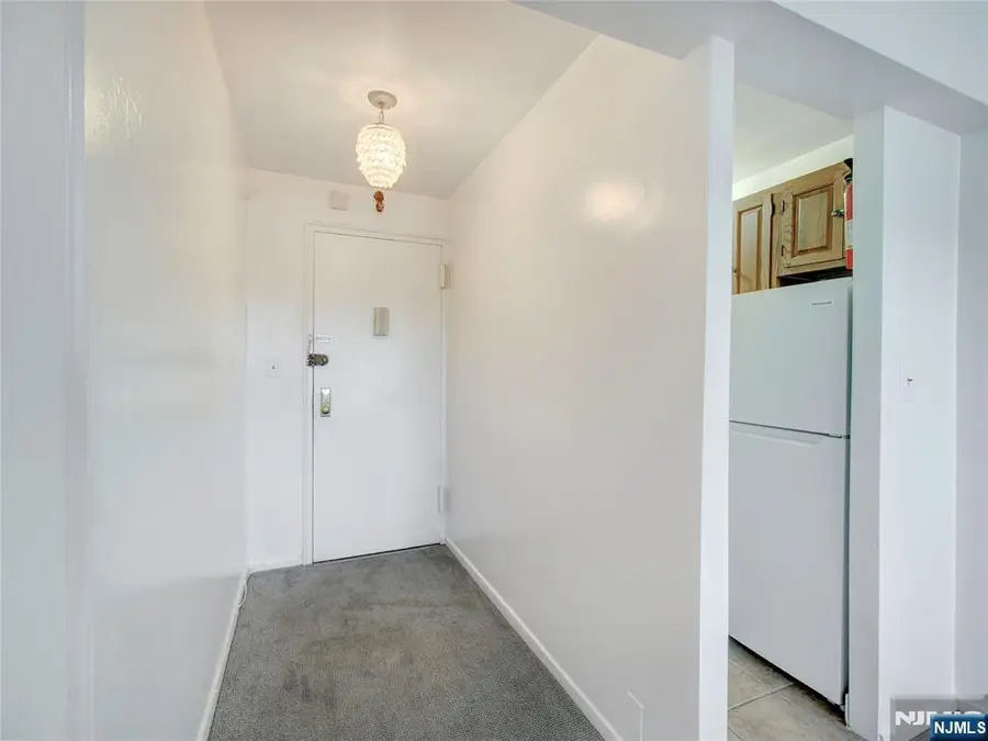377 S Harrison Street 16O, East Orange, NJ 07018 - Image #3