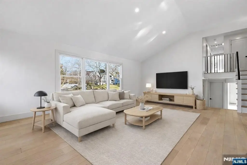 442 Ellis Place, Wyckoff, NJ 07481 - Image #1