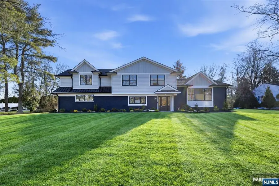 442 Ellis Place, Wyckoff, NJ 07481 - Image #3