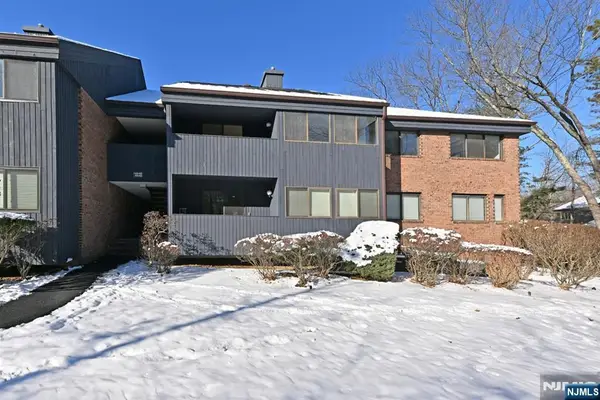 4231 Hilltop Road, Mahwah, NJ 07430