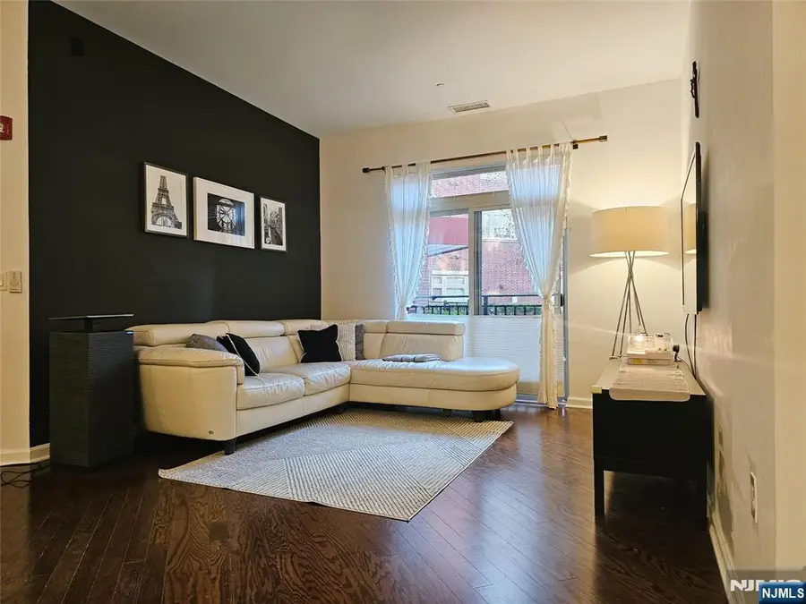 1121 Riverview Avenue 121, Englewood, NJ 07631 - Image #3