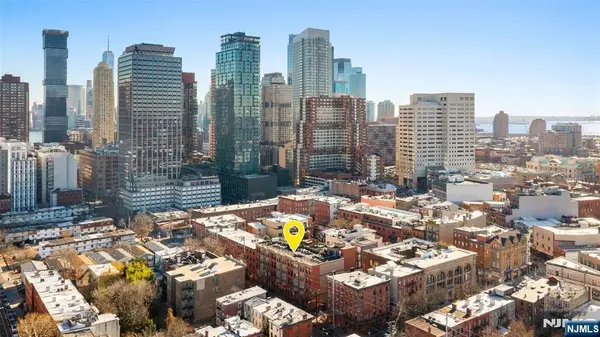 231 1st Street 1B, Jersey City, NJ 07302