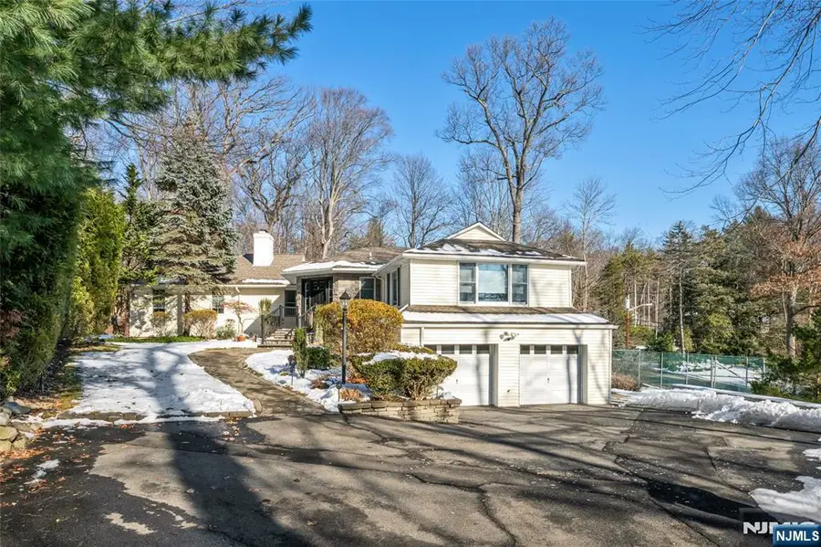 15 Kenwood Drive, Woodcliff Lake, NJ 07677 - Image #3