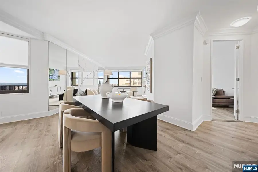 7002 Boulevard East PH 43A, Guttenberg, NJ 07093 - Image #2