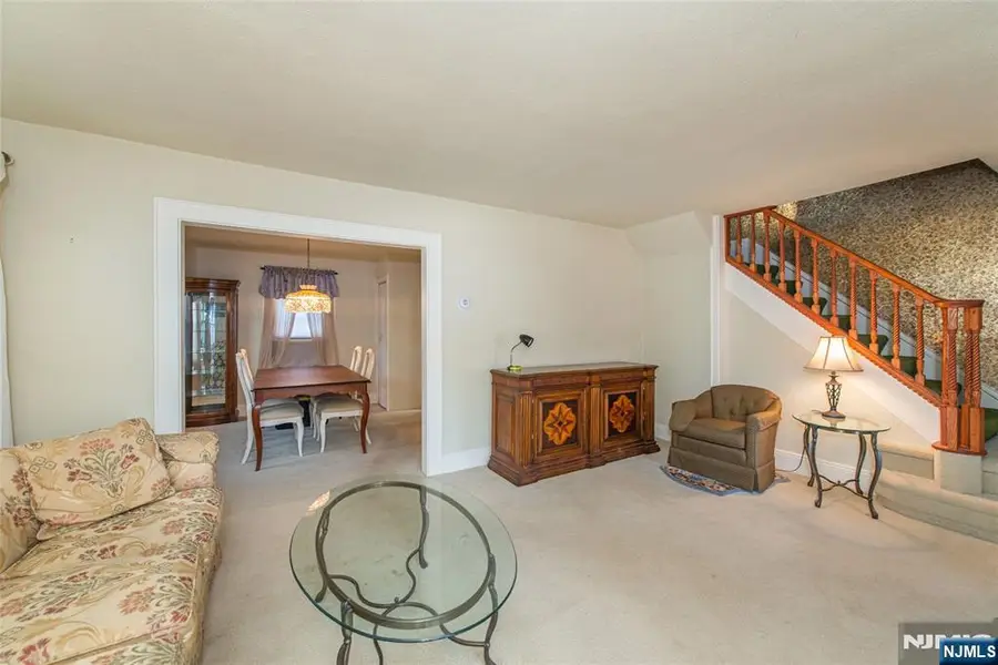 31 Gray Street, West Caldwell, NJ 07006 - Image #3