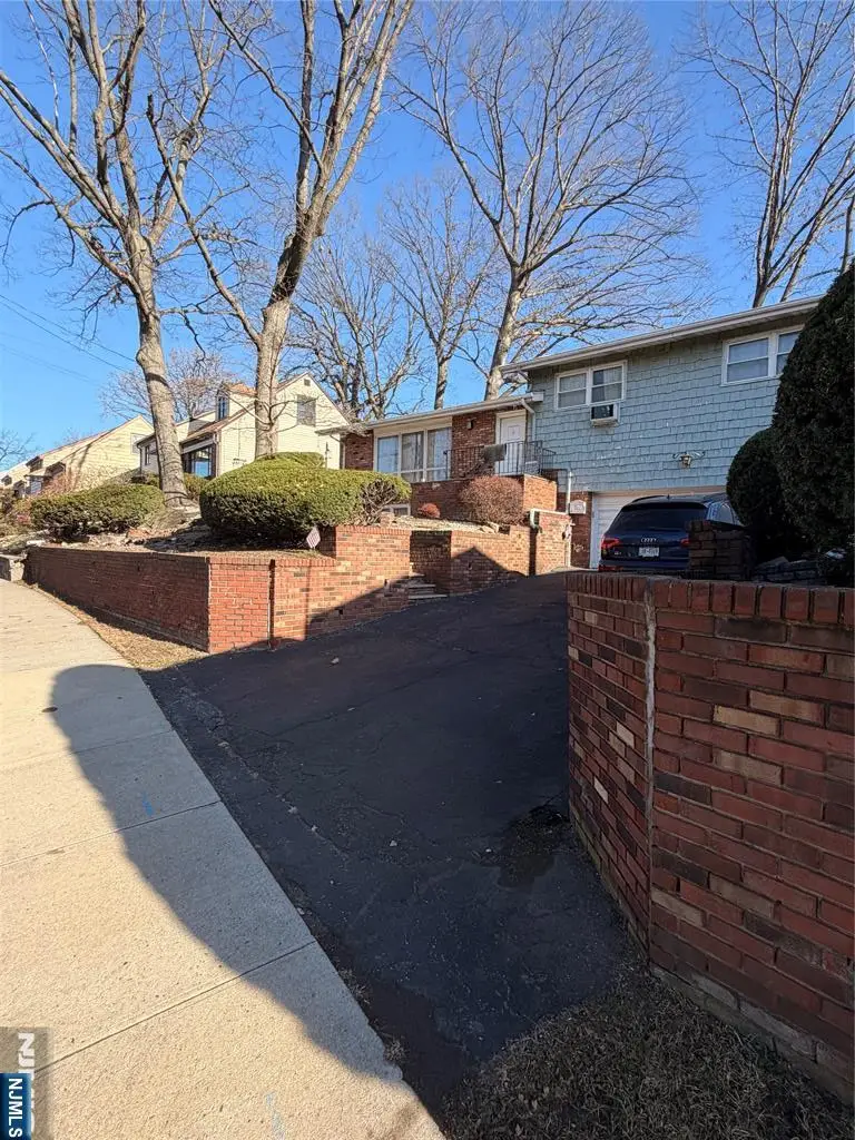 1032 Glen Road, Fort Lee, NJ 07024 - Image #1