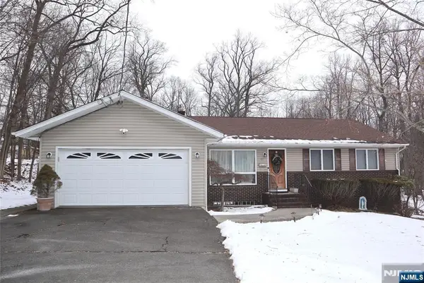 97 Squaw Brook Road, North Haledon, NJ 07508