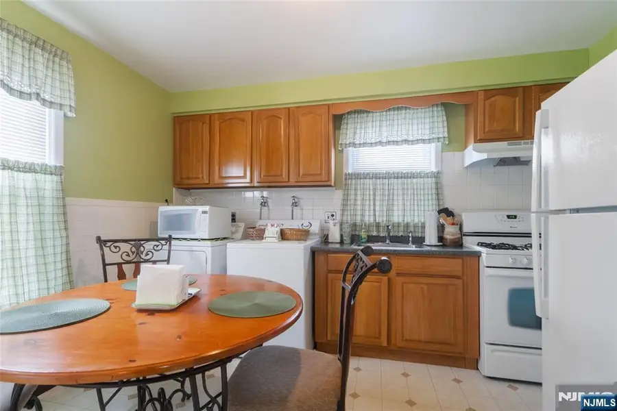 520 Schuyler Avenue, Kearny, NJ 07032 - Image #3