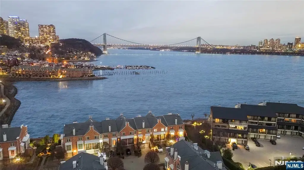119 Hudson Cove, Edgewater, NJ 07020 - Image #1