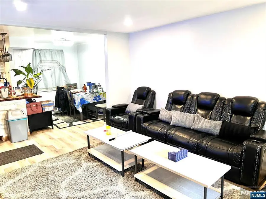 27 Melmore Gardens, East Orange, NJ 07017 - Image #3