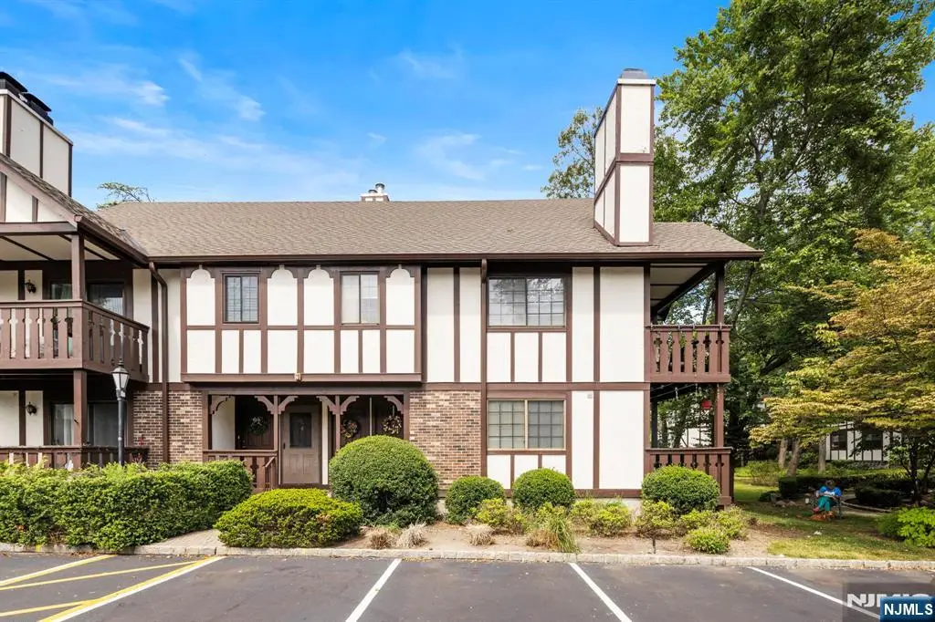 1612 Faulkner Court, Mahwah, NJ 07430 - Image #1