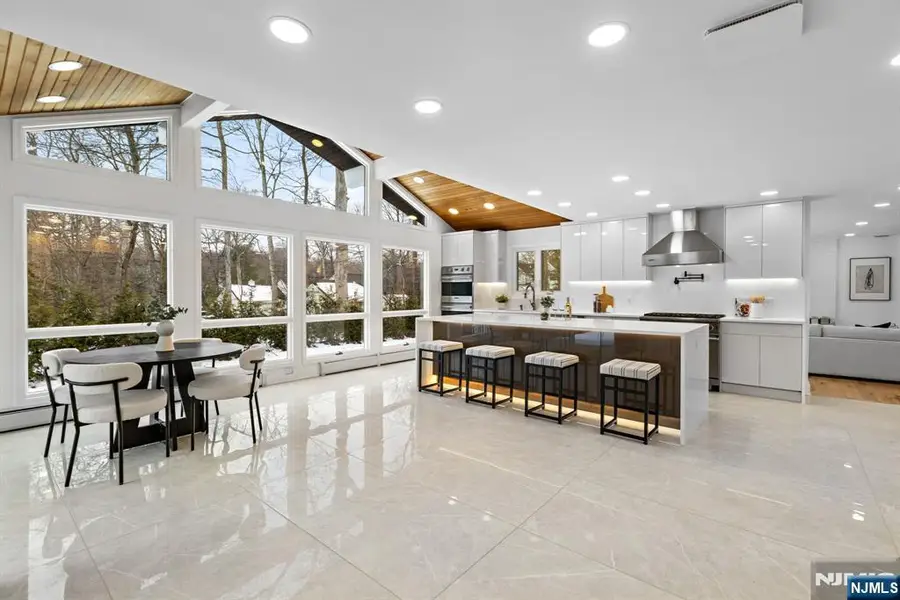 27 Applewood Drive, Upper Saddle River, NJ 07458 - Image #3