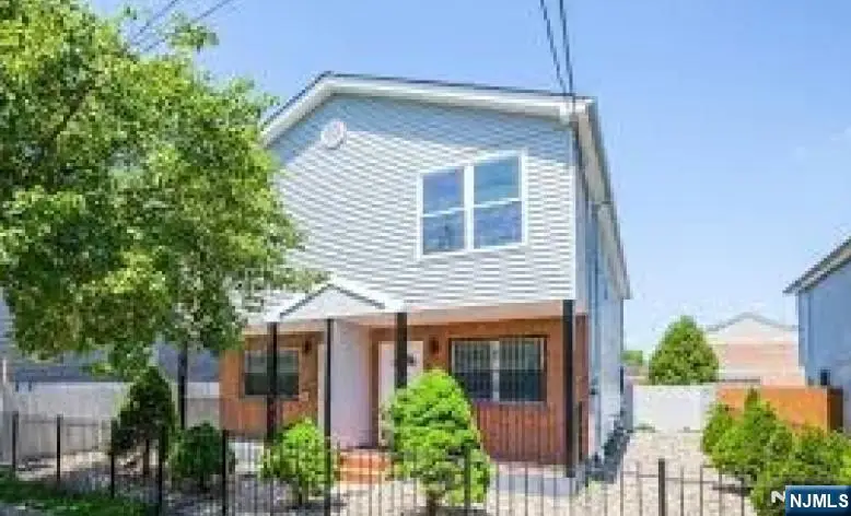 34 Holland Street, Newark, NJ 07103 - Image #3
