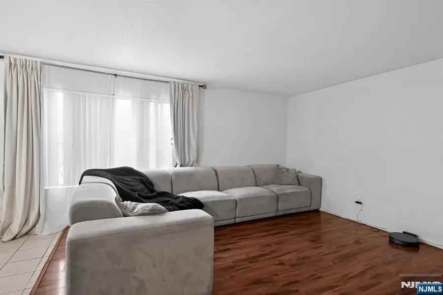 192 Burnett Avenue, Maplewood, NJ 07040 - Image #2