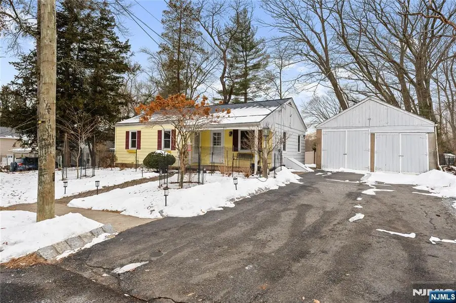 23 Lindy Place, Old Tappan, NJ 07675 - Image #3