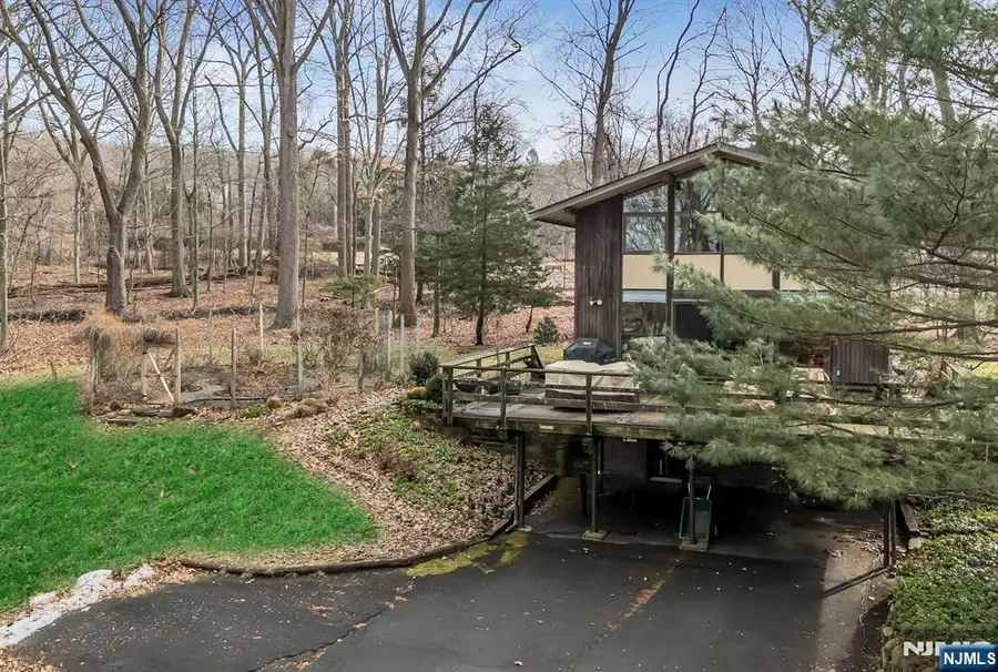 155 Hickory Lane, Closter, NJ 07624 - Image #3