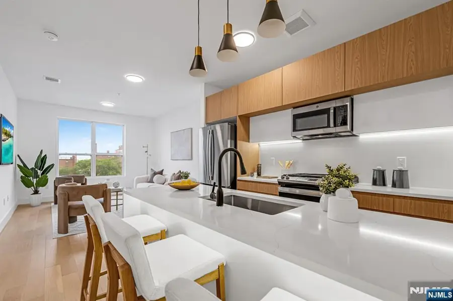 649 38th Street 507, Union City, NJ 07087 - #2