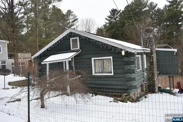 71 Dockerty Hollow Road, West Milford, NJ 07480