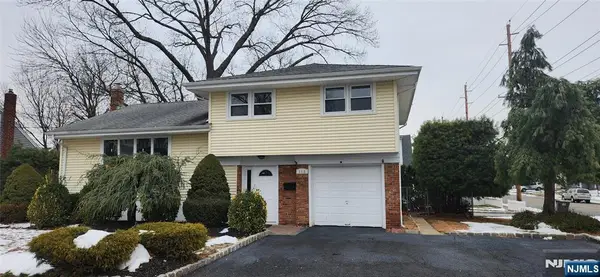 113 Woods Avenue, Bergenfield, NJ 07621