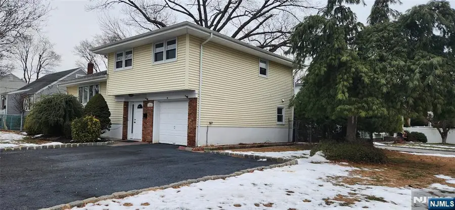 113 Woods Avenue, Bergenfield, NJ 07621 - Image #2