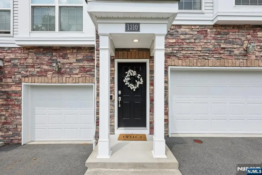 1310 Parkview Lane, White Meadow Lake, NJ 07866 - Image #3