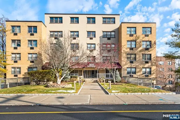 300 Lookout Avenue C4, Hackensack, NJ 07601