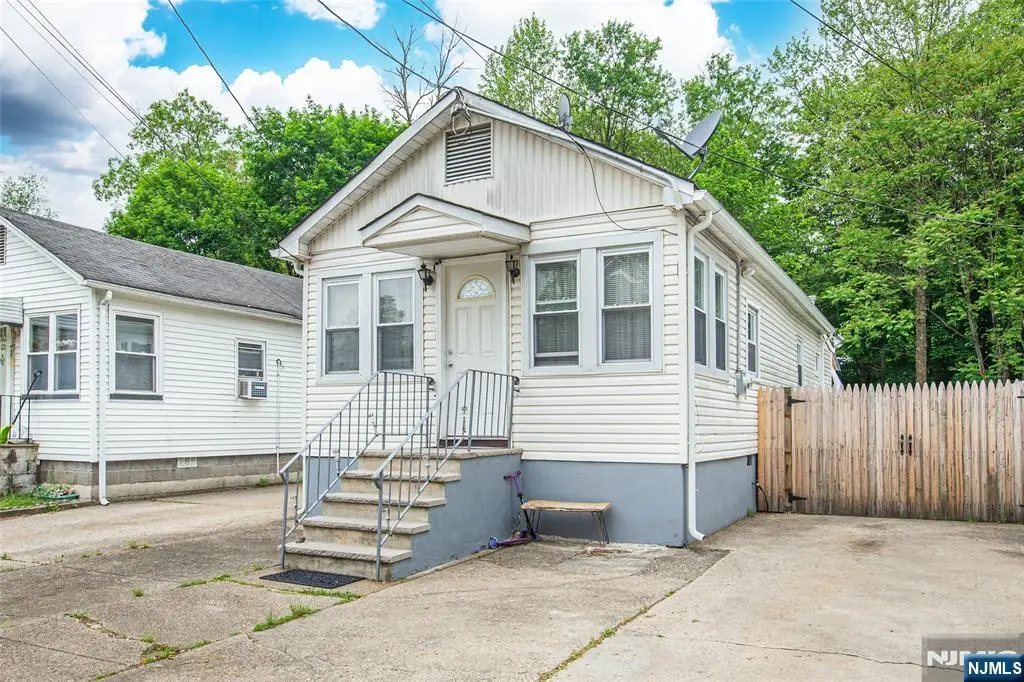 20 Park Drive, Oakland, NJ 07436 - Image #1