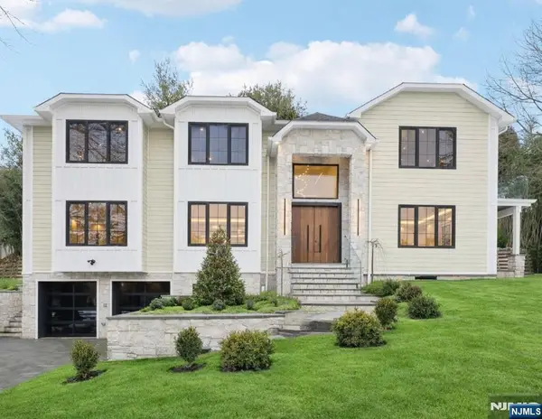 25 Macarthur Avenue, Closter, NJ 07624