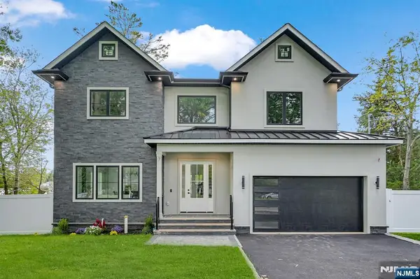 7 Canterbury Lane, Millburn, NJ 07078