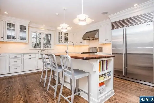 10 Orchard Place, Tenafly, NJ 07670 - Image #2