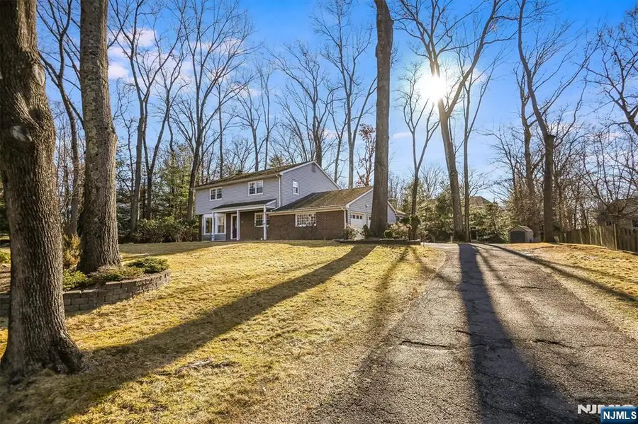 595 Colonial Road, River Vale, NJ 07675 - Image #3