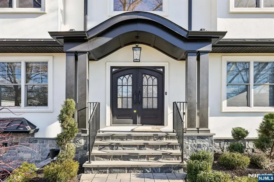 298 Buttonwood Drive, Paramus, NJ 07652 - Image #2