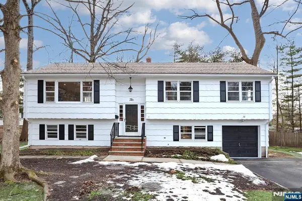 10 Villa Court, Park Ridge, NJ 07656