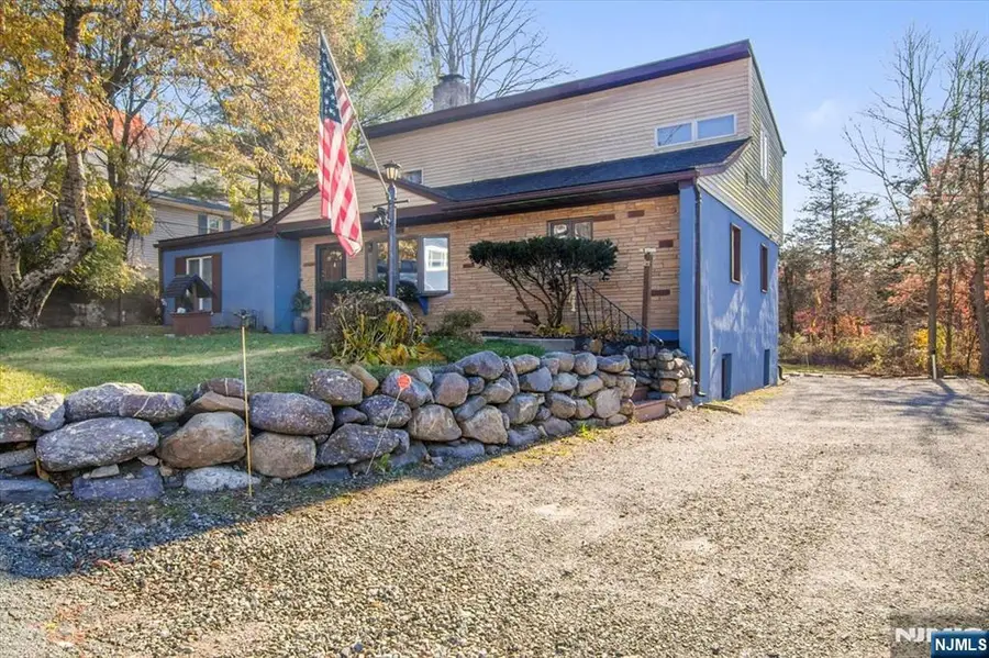 11 Bushwick Lane, West Milford, NJ 07480 - #3