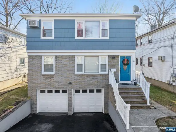 20 Toronto Court, Maplewood, NJ 07040