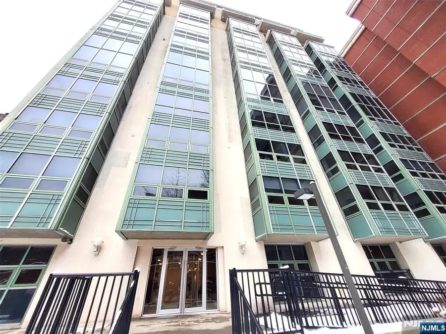 689 Luis Munoz Marin Boulevard 908, Jersey City, NJ 07310 - Image #2