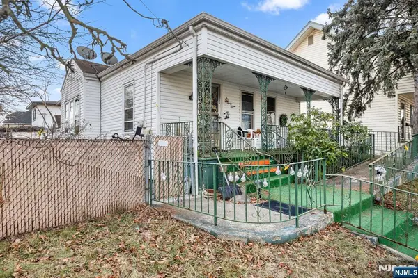 37 Raritan Road, Linden, NJ 07036