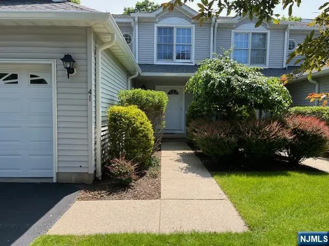 41 Foxwood Square, Old Tappan, NJ 07675 - Image #1