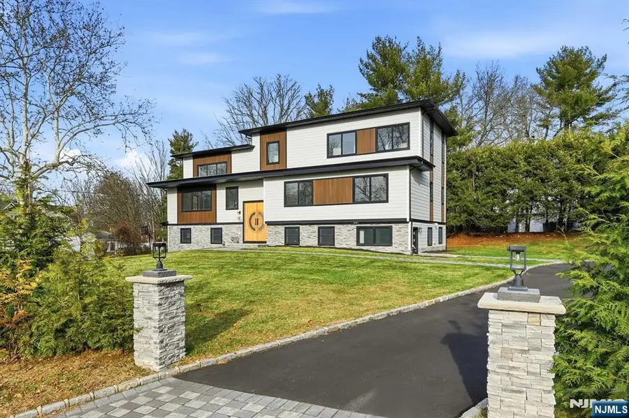 148 Great Hills Road, Millburn, NJ 07078 - #2