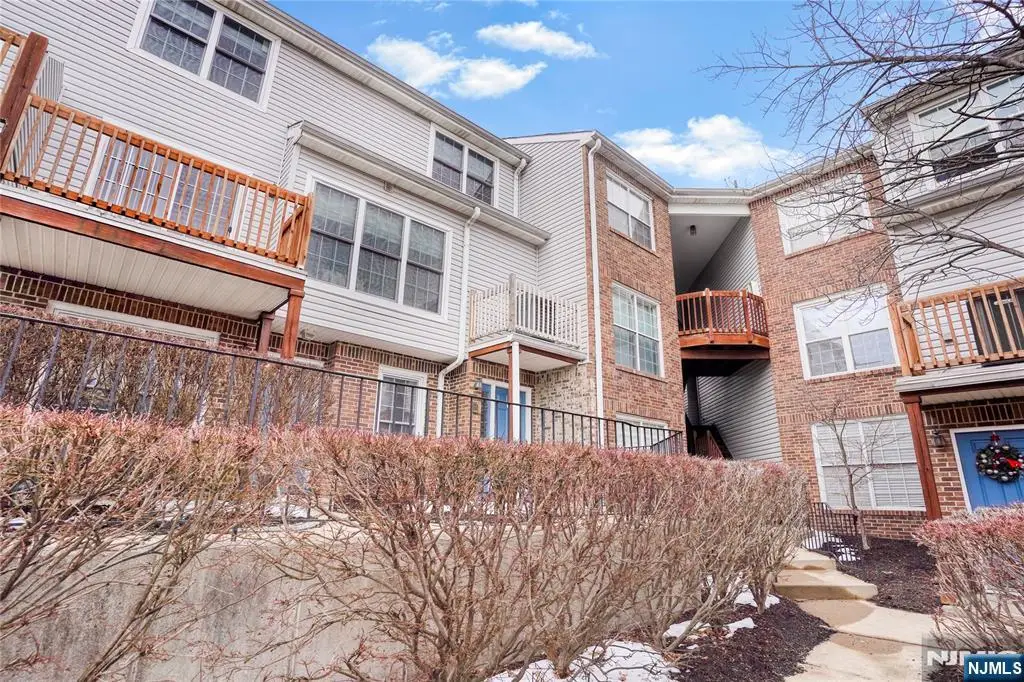 476 Lee Court 476, Fort Lee, NJ 07024 - Image #1