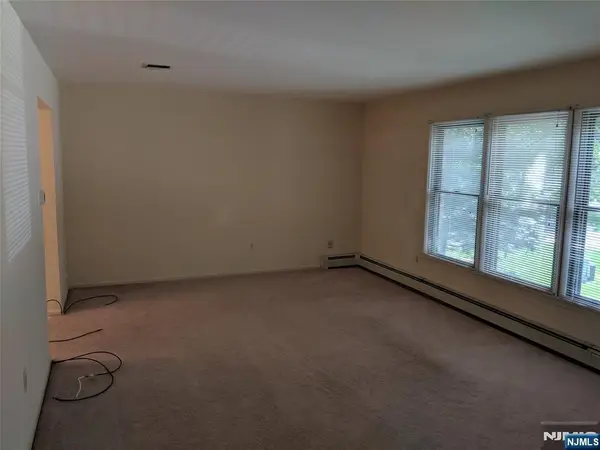 39 1 & 2 Smith, Waldwick, NJ 07463