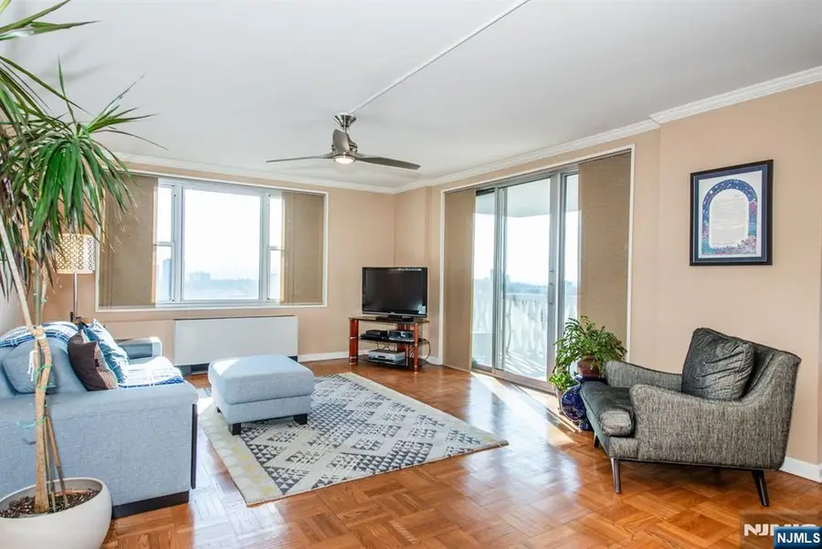 2000 Linwood Avenue 14K, Fort Lee, NJ 07024 - Image #3