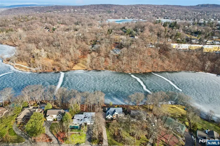 185 Summit Avenue, Pompton Lakes, NJ 07442 - Image #3