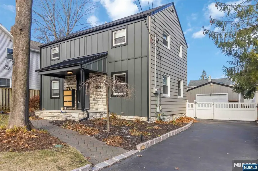 31 Sherman Avenue, Hawthorne, NJ 07506 - Image #2