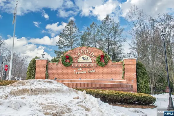 454 Cambridge Drive, Butler Borough, NJ 07405