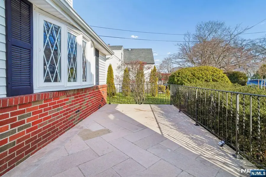 127 Village Circle, Paramus, NJ 07652 - Image #3